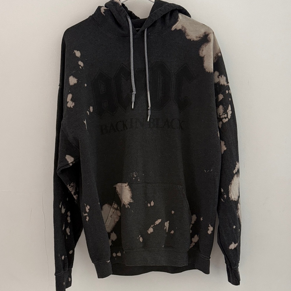 AC/DC Black Bleach-Splatter 'Back in Black' Pullover Hoodie